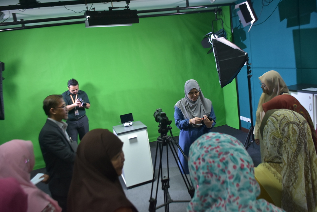 UKM 1598